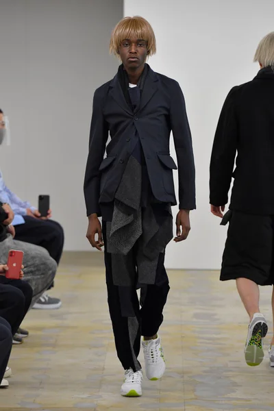 Look 4
